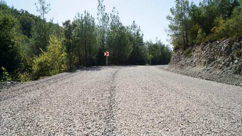 Büyükşehir, Andırın’da Bir Mahallenin Daha Yolunu Yeniledi
