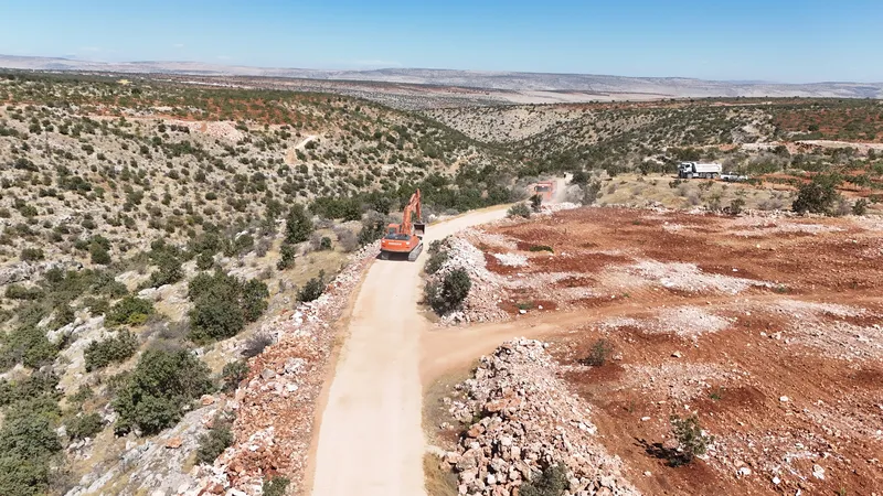ŞEHİTKAMİL’DEN KABASAKIZ’A YENİ ARAZİ YOLLARI
