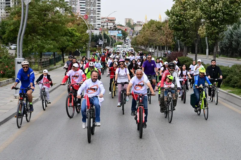 Başkan Şahin Vatandaşlarla Birlikte Pedal Çevirdi