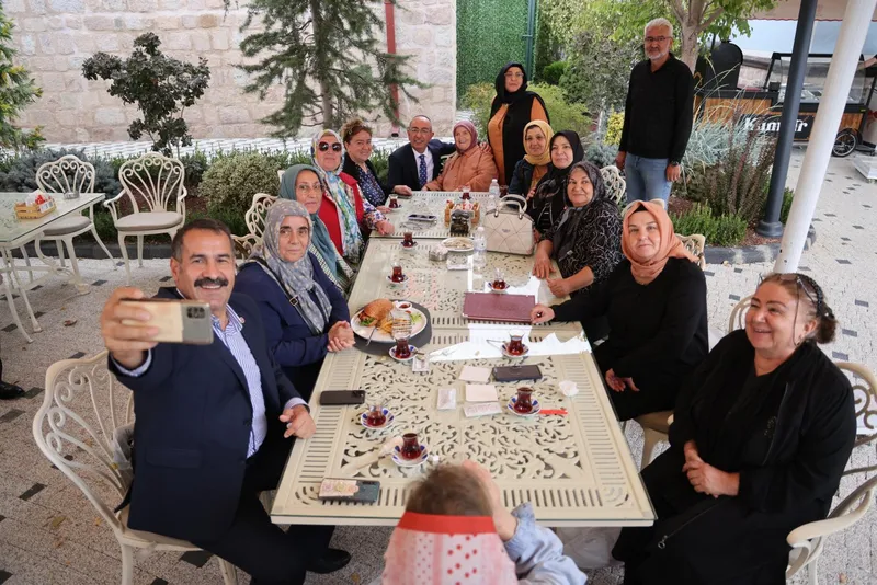 YEREL YÖNETİMLER BAŞKAN YARDIMCISI CEMİL YAMAN’DAN MERAM’A ÖVGÜ